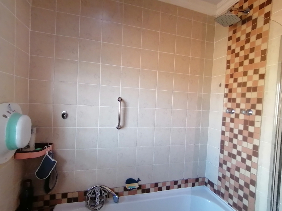 2 Bedroom Property for Sale in Meiringspark Ext 4 North West